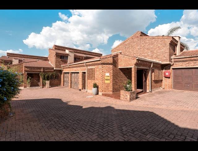 3 BEDROOM DUPLEX FOR SALE IN MORNINGHILL